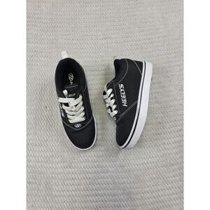 Heelys Kids Size 2 Black Sneaker With Wheel Heels